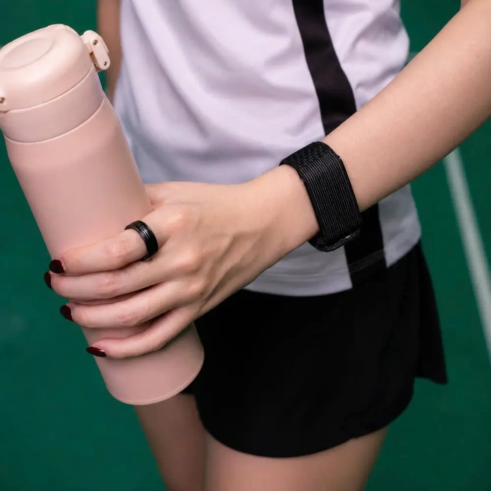 Đeo nhẫn màu đen khi tập luyện
